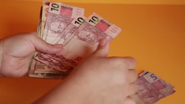 Salvador Bahia Brasil Octubre 2021 Contando Mano Billetes Reales Moneda — Vídeo de stock