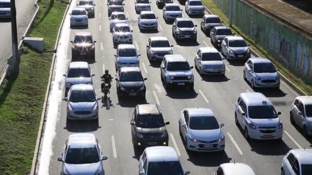 Salvador Bahia Brazil Luglio 2021 Movimento Del Veicolo Nel Traffico — Video Stock