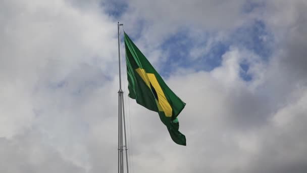 Salvador Bahia Brasil Julio 2021 Bandera Brasil Asta Bandera Ciudad — Vídeos de Stock