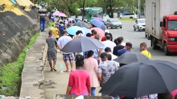 Salvador Bahia Brasil Julio 2021 Gente Haciendo Cola Para Recibir — Vídeo de stock