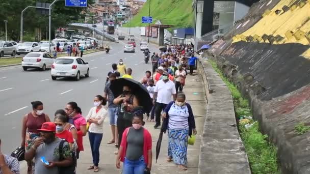 Salvador Bahia Brazylijski Lipca 2021 Ludzie Stoją Kolejce Aby Otrzymać — Wideo stockowe