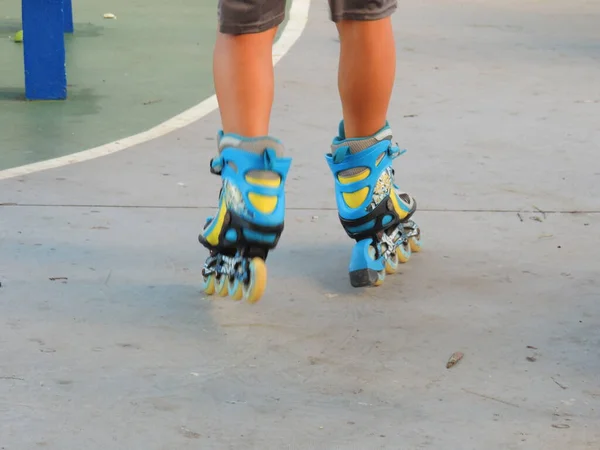 Salvador Bahia Brazil November 2021 Person Wearing Skates Wheels Condominium — Stock Photo, Image