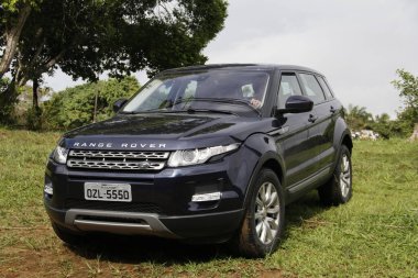 Salvador, Bahia, Brezilya - 14 Temmuz 2014: Range Rover Evoque 2014 aracı Salvador şehrinde görüldü.