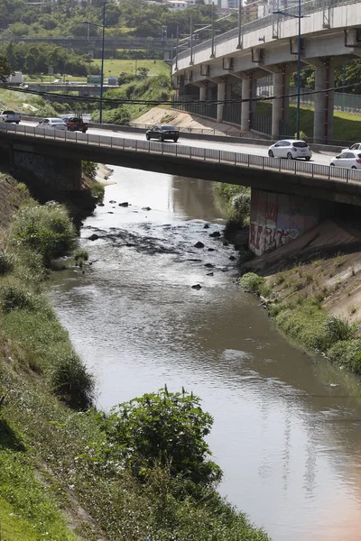 Salvador Bahia Brazilië Oktober 2016 Riolering Bedding Van Camurujipe Rivier — Stockfoto