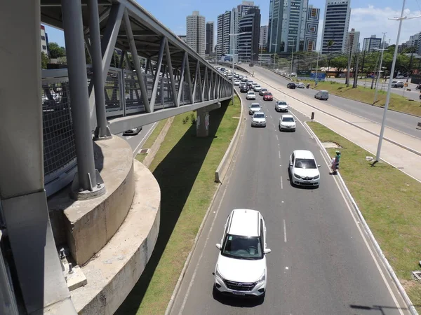 Salvador Bahia Brasil Novembro 2021 Movimento Veículos Trânsito Uma Rua — Fotografia de Stock