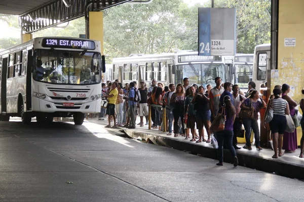 Salvador Bahia Brazil April 2013 Public Transport Passengers Waiting Public — Stock Photo, Image