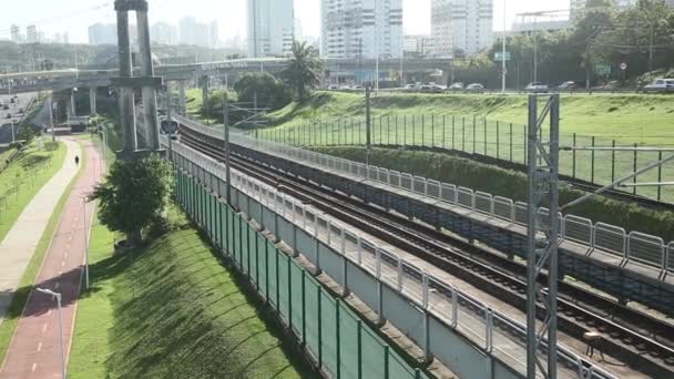 Salvador Bahia Brazil November 2021 Salvador City Tunnelbanetåg Passerar Linje — Stockvideo