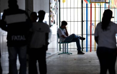 Feira de Santana, Bahia, Brezilya - 10 Temmuz 2019: Feira de Santana devlet okulunun sınıfında öğrenciler görülüyor.