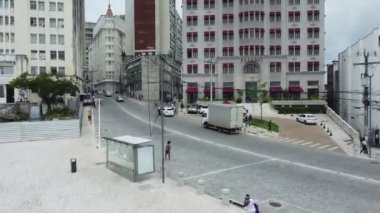 Salvador, Bahia, Brezilya - 2 Aralık 2021: Castro Alves Meydanı 'ndaki Hotel Fasano' nun havadan görünüşü.