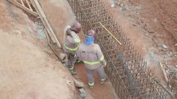 Salvador Bahia Brasil Noviembre 2021 Trabajador Construcción Preparando Equipos Para — Vídeo de stock