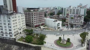 Salvador, Bahia, Brezilya - 2 Aralık 2021: Salvador 'daki Castro Alves Meydanı' nın havadan görünüşü. Burası hem şehir karnavalı hem de Hotel Fasano için bir sahne..