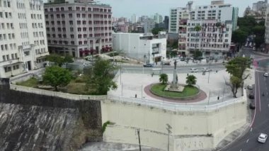 Salvador, Bahia, Brezilya - 2 Aralık 2021: Salvador 'daki Castro Alves Meydanı' nın havadan görünüşü. Burası hem şehir karnavalı hem de Hotel Fasano için bir sahne..