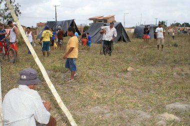 Eunapolis, Bahia, Brezilya - 15 Eylül 2008: Movimento Sem Terra - MST- Eunapolis belediyesindeki bir çiftliğe yapılan bir kara saldırısında aktivistler.