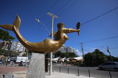 Salvador, Bahia, Brezilya - 17 Ocak 2018: Salvador 'daki Rio Vermelho mahallesinde görülen orixa Iemanja' yı simgeleyen deniz kızı heykeli.