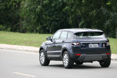 Salvador, Bahia, Brezilya - 7 Temmuz 2014: Range Rover Evoque 2014 aracı Salvador 'da görüldü.