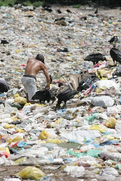Eunapolis Bahia Brasil Marzo 2011 Persona Recolectando Material Para Reciclaje — Foto de Stock