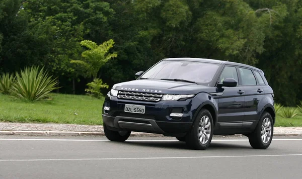 Salvador, Bahia, Brezilya - 7 Temmuz 2014: Range Rover Evoque 2014 aracı Salvador 'da görüldü.
