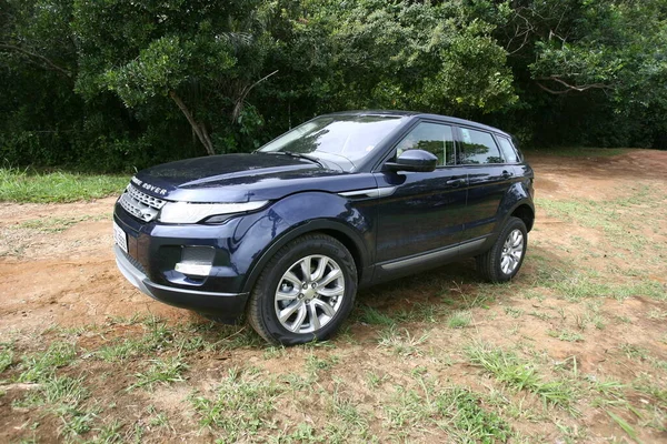 Salvador, Bahia, Brezilya - 7 Temmuz 2014: Range Rover Evoque 2014 aracı Salvador 'da görüldü.