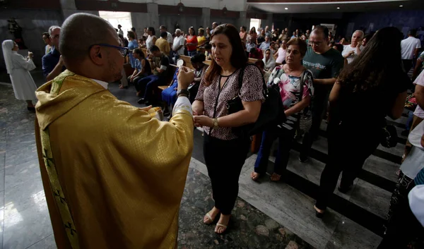 Salvador Bahia Brazil May 2019 Devotees Visit Church Santa Dulce — Stockfoto