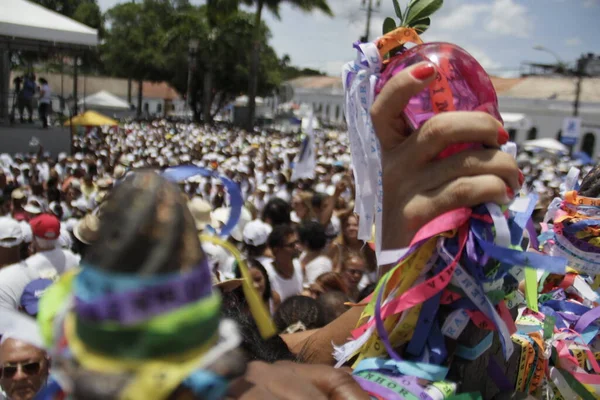 Salvador, Bahia, Brezilya - 15 Ocak 2015: Sinyor do Bonfim 'in müritleri Salvador şehrindeki kiliseye geçit töreni sırasında
