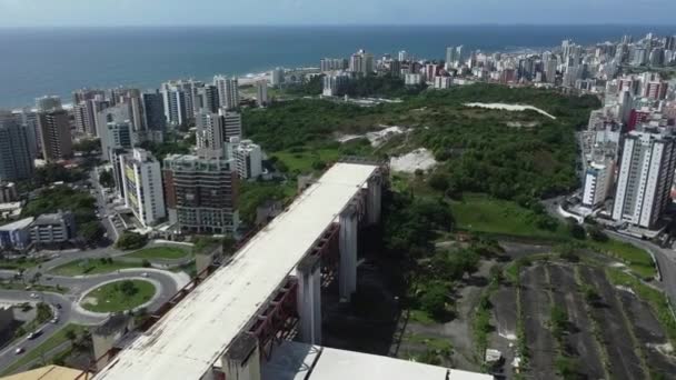 2021年12月28日 ブラジル バイーア州サルバドル市のバイーア条約センター跡 構造物の一部は2016年9月に崩壊し 敷地は閉鎖されたまま — ストック動画