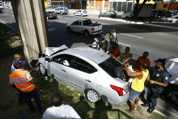 Salvador Bahia Brazil September 2014 Nisan Versa Vehicle Collides Head — Foto de Stock