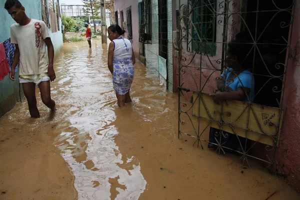 Salvador Bahia Brazil April 2013 People Seen Dwellings Flooded Area — Zdjęcie stockowe