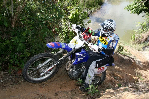 Salvador Bahia Brazil Kwietnia 2008 Motocyklista Bierze Udział Regularnych Wyścigach — Zdjęcie stockowe