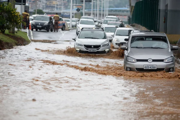 Salvador Bahia Brazílie Dubna 2018 Zaplavení Dopravní Ulice Důsledku Deště — Stock fotografie