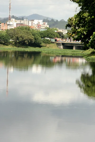 2012年6月5日ブラジル バイーア州イターブナ市カチョエイラ川の水の眺めバイーア南部 — ストック写真