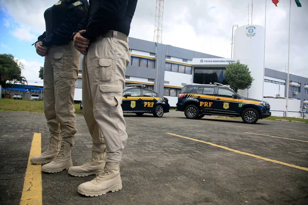 Salvador Bahia Brazylijski Styczeń 2022 Policjanci Federalnej Autostrady Obok Pojazdu — Zdjęcie stockowe
