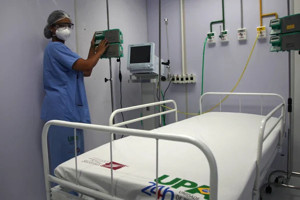 Salvador Bahia Brasilien Februar 2022 Krankenschwester Einem Bett Der Respiratorischen — Stockfoto