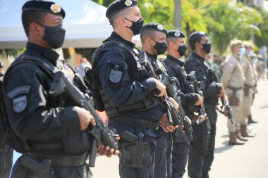 Salvador, Bahia, Brezilya - 17 Şubat 2022: Salvador 'daki Vila Militar' da düzenlenen törende Bahia Askeri Polisi üyeleri görüldü.