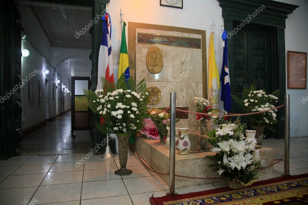 salvador, bahia, brasil 20 de febrero de 2022 tumba donde los restos de la madre Joana