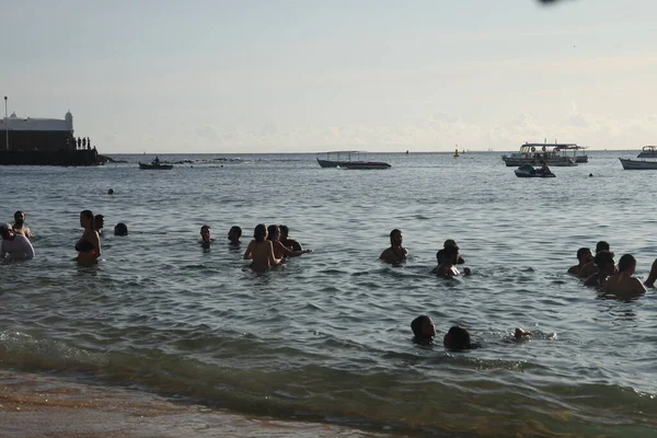 Salvador Bahia Brasil Fevereiro 2022 Pessoas Praia Porto Barra Salvador — Fotografia de Stock