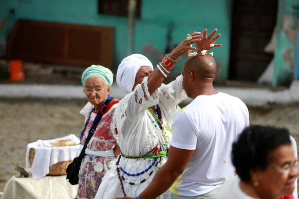 Salvador Bahia Brazylijski Styczeń 2015 Ekspert Candomble Otrzymuje Duchową Kąpiel — Zdjęcie stockowe