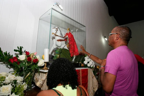 Salvador Bahia Brazil April 2014 Devotee Sao Jorge Attends Mass — Stock Photo, Image