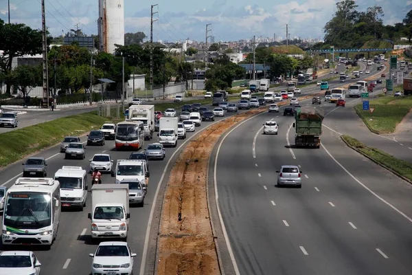 Salvador Bahia Brasil Abril 2014 Veículos Que Percorrem Rodovia Federal — Fotografia de Stock