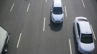 Salvador, Bahia, Brezilya - 7 Mart 2022: Salvador 'da bir caddede araç trafiği.