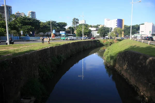 Salvador Bahia Brasil Fevereiro 2022 Canal Esgoto Exposto Região Lucaia — Fotografia de Stock