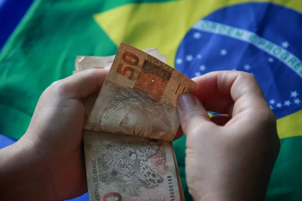 Salvador Bahia Brezilya Nisan 2022 Reais Banknotları Brezilya Bayrağının Yanında — Stok fotoğraf