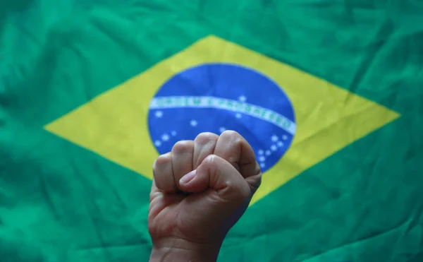 Salvador Bahia Brasile Aprile 2022 Mano Accanto Una Nandeira Brasiliana — Foto Stock