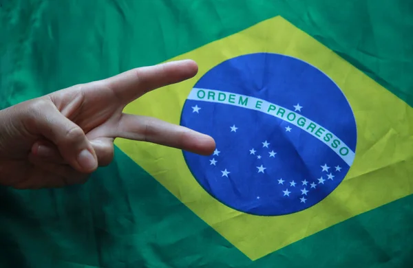 Salvador Bahia Brasil Abril 2022 Mão Lado Uma Nandeira Brasil — Fotografia de Stock