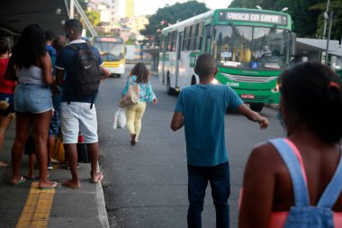Salvador, Bahia, Brezilya - 3 Mart 2022: Salvador 'daki Lapa İstasyonu manzarası. çok sayıda toplu taşıma otobüs hattına karşı konum.