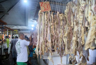 Salvador, Bahia, Brezilya - 30 Nisan 2022 Bolvina kurutulmuş eti Salvador şehrindeki Sao Joaquim fuarında sergileniyor..