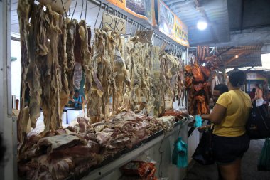 Salvador, Bahia, Brezilya - 30 Nisan 2022 Bolvina kurutulmuş eti Salvador şehrindeki Sao Joaquim fuarında sergileniyor..