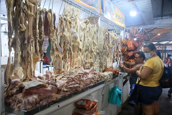 Salvador, Bahia, Brezilya - 30 Nisan 2022 Bolvina kurutulmuş eti Salvador şehrindeki Sao Joaquim fuarında sergileniyor..