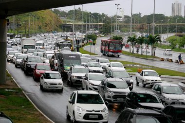 Salvador, Bahia, Brezilya - 15 Aralık 2014: Salvador şehrinde trafik sıkışıklığı.