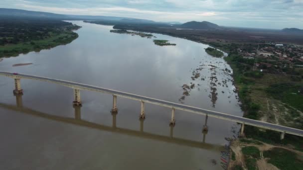 Ibotirama Bahia Brasil Mayo 2022 Puente Sobre Cauce Del Río — Vídeo de stock