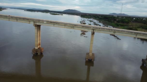 Ibotirama Bahia Brasil Mayo 2022 Puente Sobre Cauce Del Río — Vídeo de stock